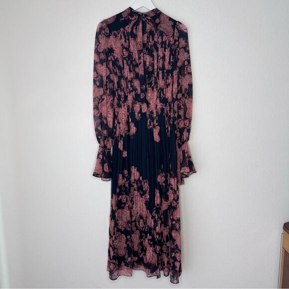 HEMANT & NANDITA Luana Pleated Long Dress in Chiffon Size XS - Picture 3 of 9